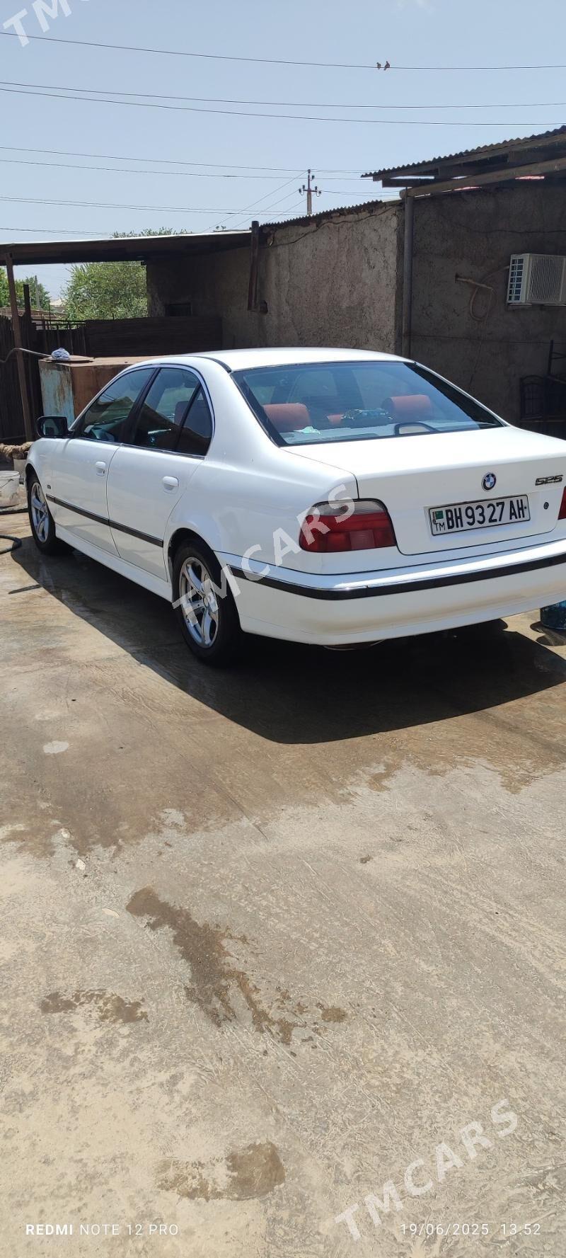 BMW 525 2000 - 85 000 TMT - Теджен - img 6
