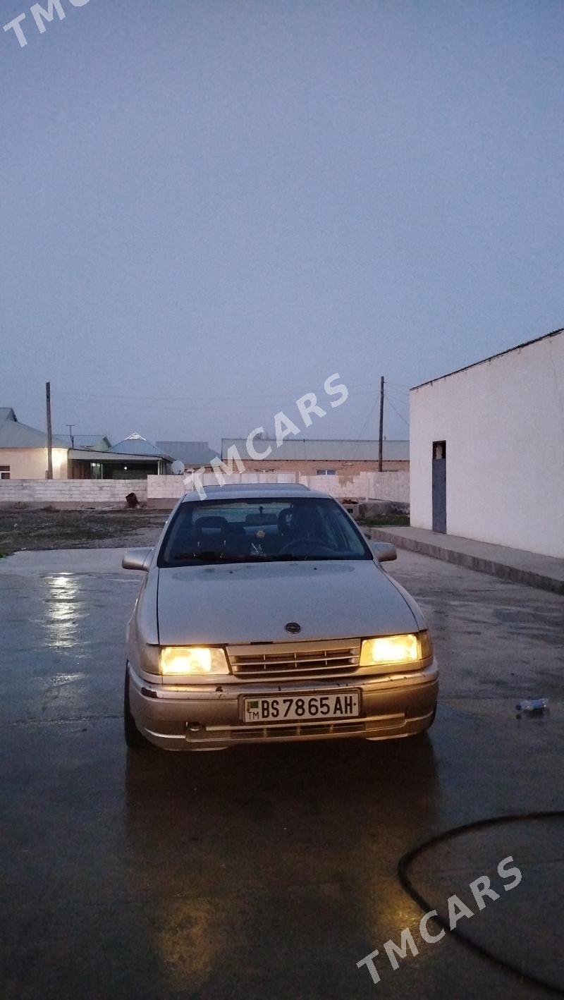 Opel Vectra 1991 - 33 000 TMT - Бахарден - img 8