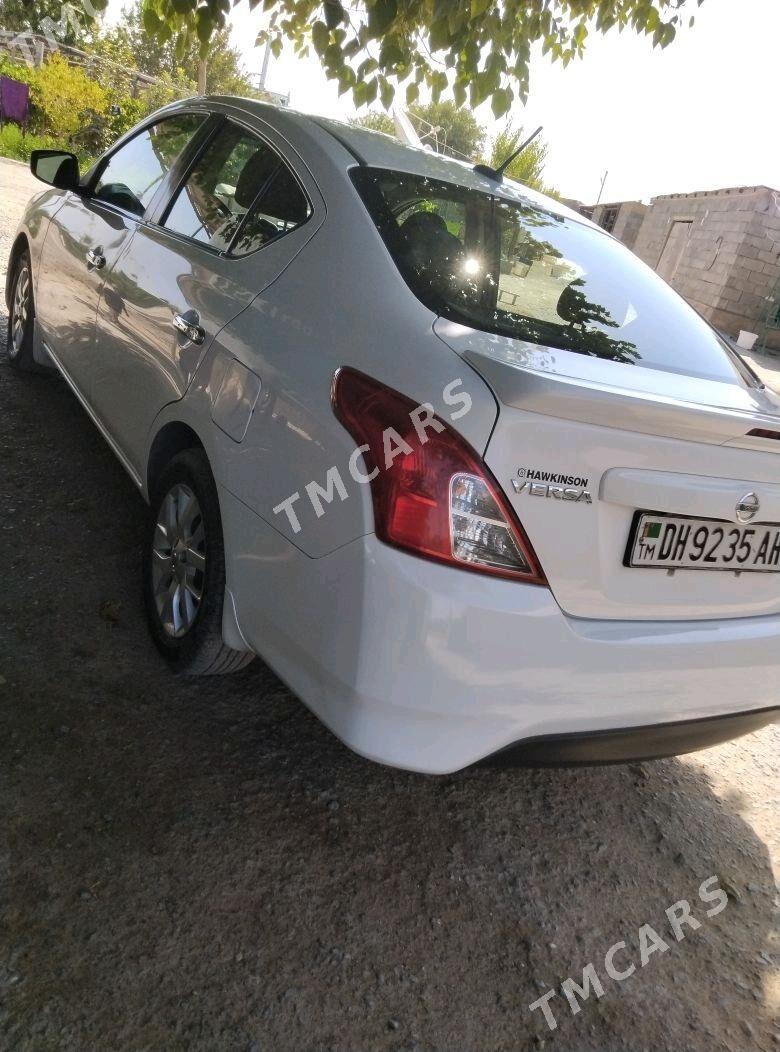 Nissan Versa 2017 - 133 000 TMT - Гёкдепе - img 5
