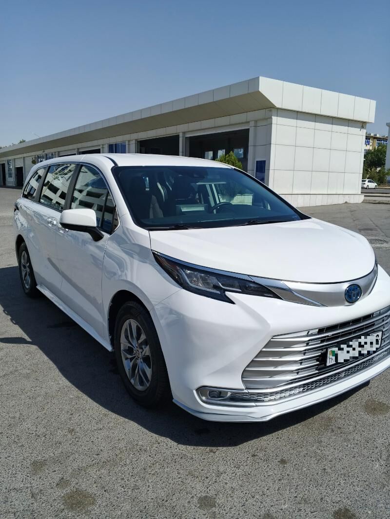 Toyota Sienna 2022 - 540 000 TMT - Aşgabat - img 3