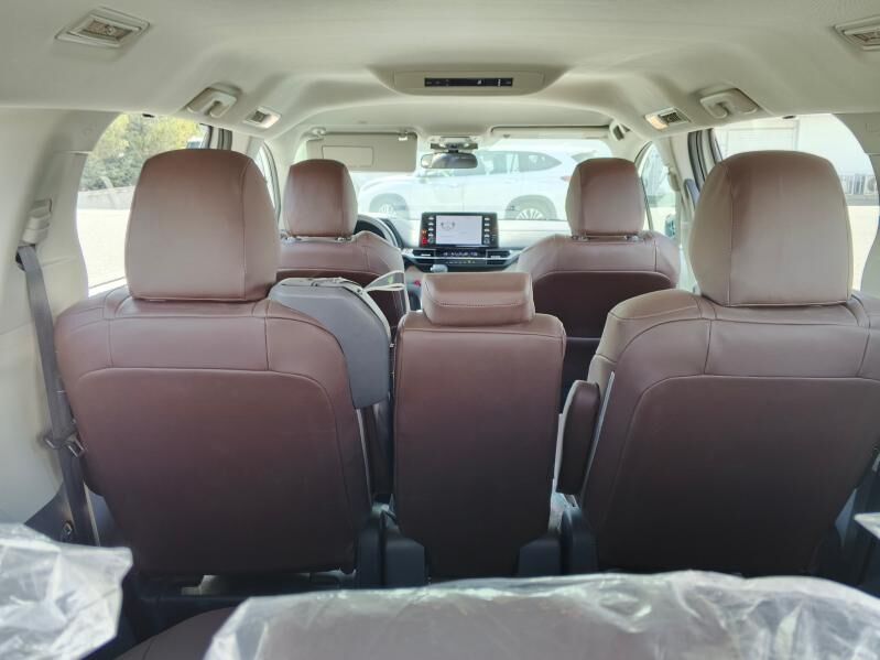 Toyota Sienna 2022 - 540 000 TMT - Aşgabat - img 4