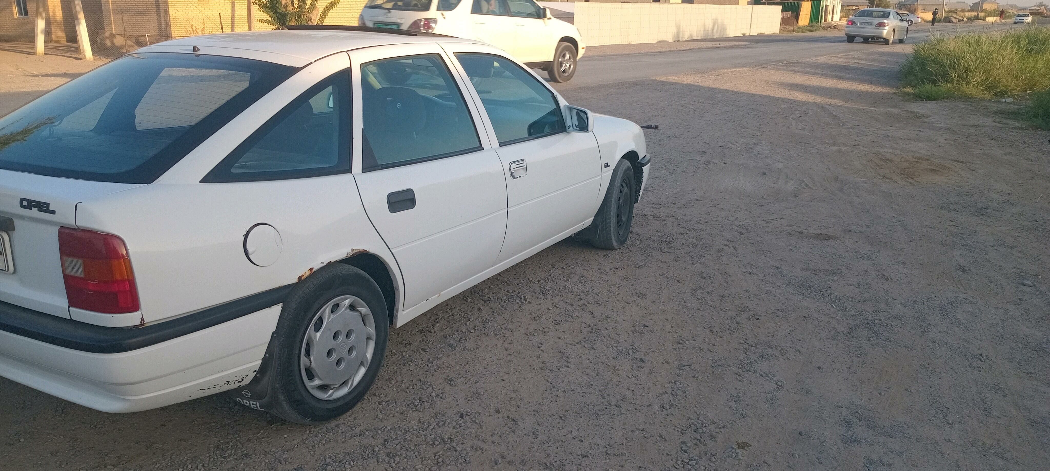 Opel Vectra 1991 - 23 000 TMT - Мургап - img 5