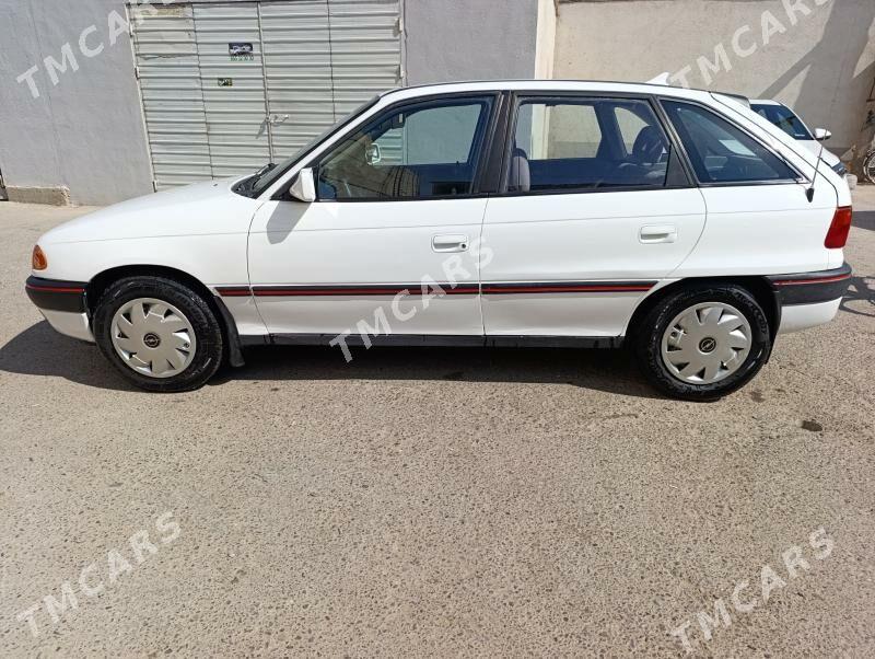 Opel Astra 1993 - 42 000 TMT - Мары - img 4