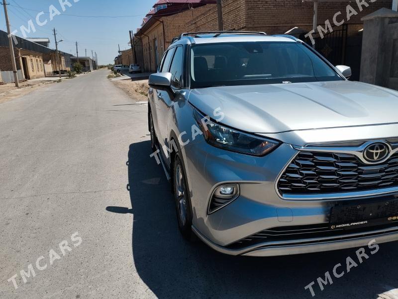 Toyota Highlander 2021 - 530 000 TMT - Türkmenabat - img 3