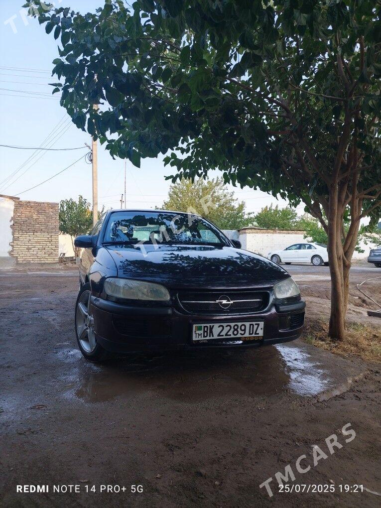 Opel Omega 1996 - 42 000 TMT - Дашогуз - img 6