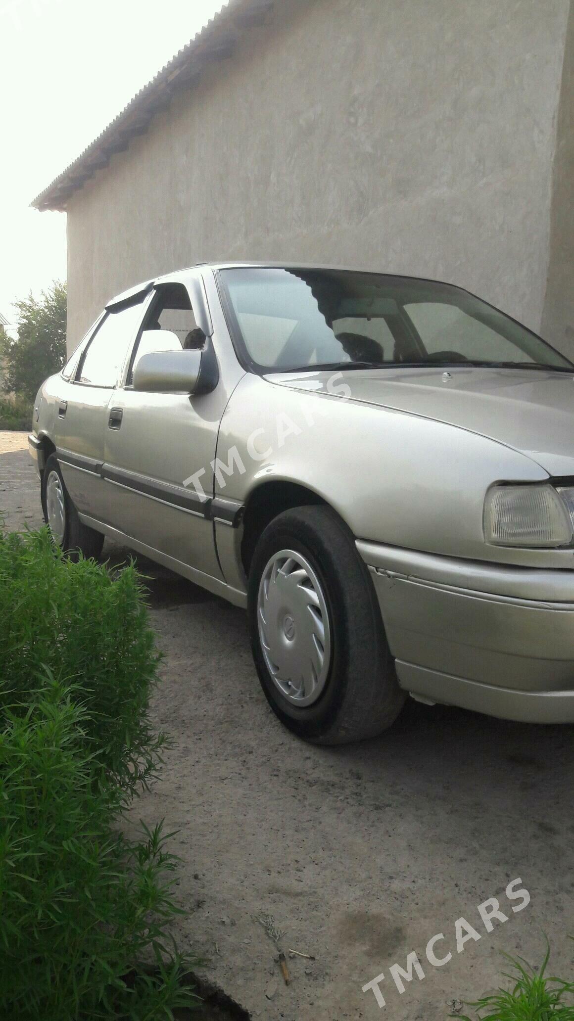 Opel Vectra 1990 - 35 000 TMT - Gubadag - img 8