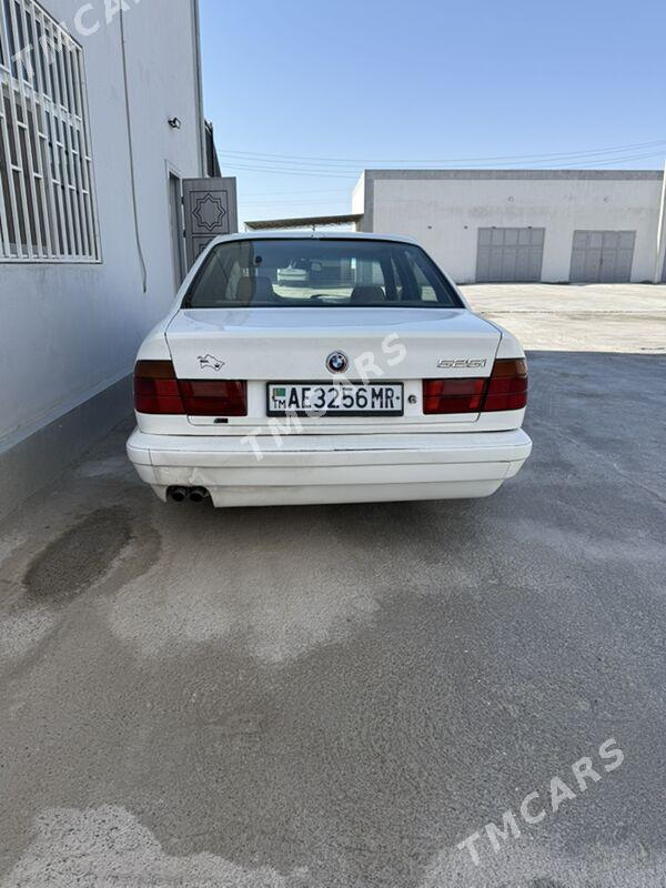 BMW 528 1992 - 45 000 TMT - Mary - img 3