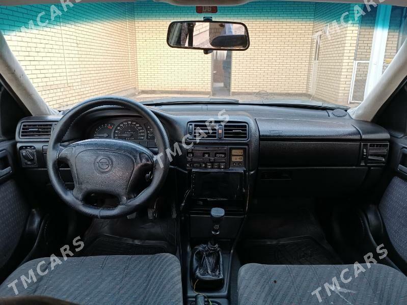 Opel Vectra 1995 - 55 000 TMT - Мары - img 7