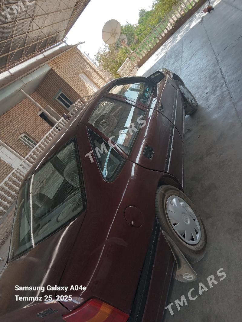 Opel Vectra 1989 - 26 000 TMT - Мары - img 3