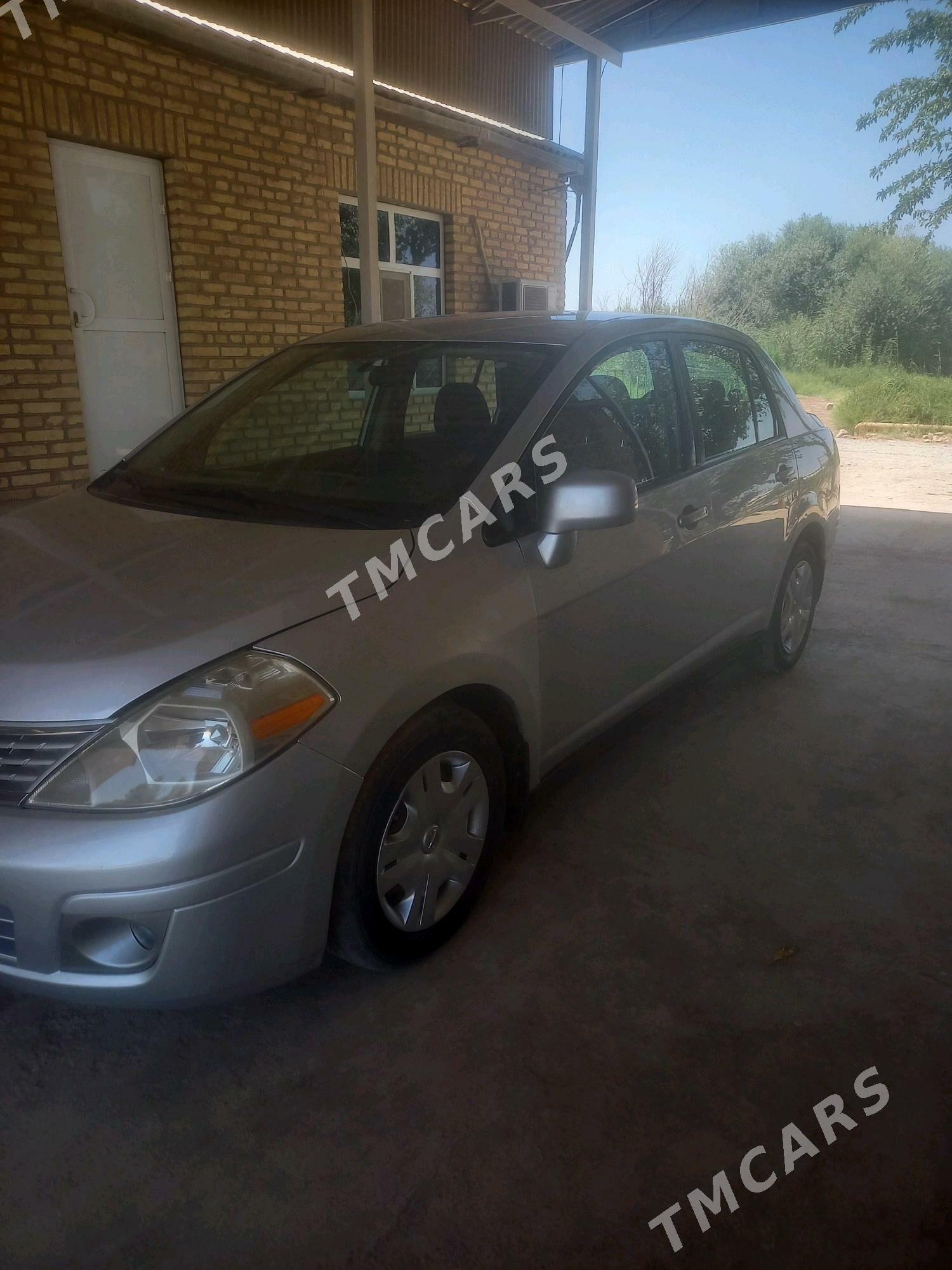 Nissan Versa 2010 - 115 000 TMT - Tejen - img 3