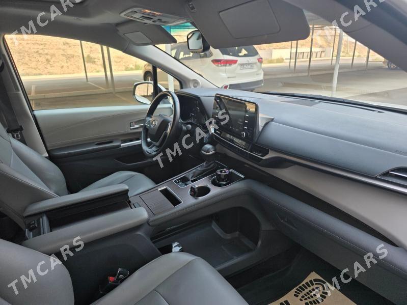 Toyota Sienna 2021 - 540 000 TMT - Туркменбаши - img 8