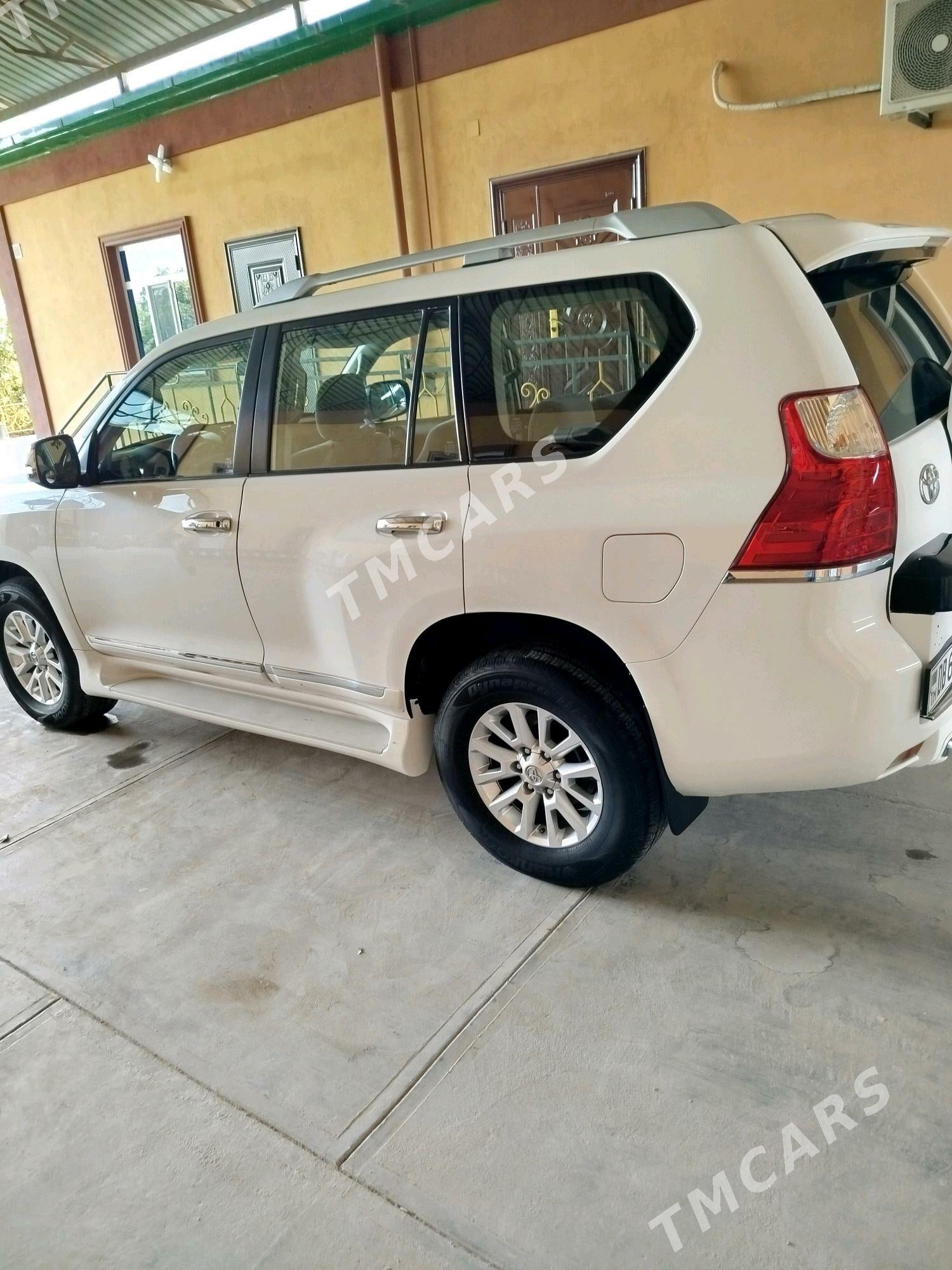 Toyota Land Cruiser Prado 2011 - 450 000 TMT - Достлук - img 2