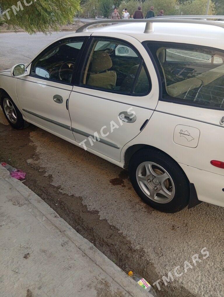Hyundai Elantra 2000 - 35 000 TMT - Bäherden - img 3