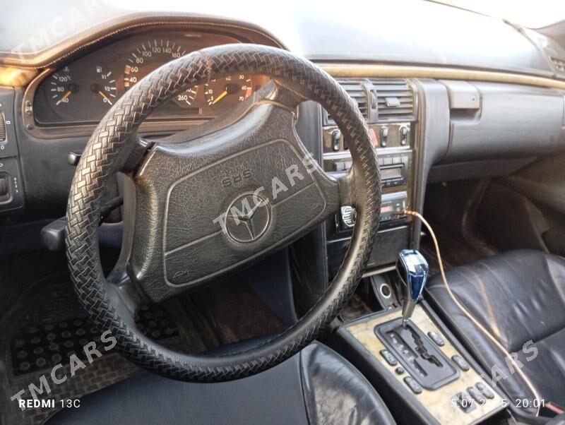 Mercedes-Benz E320 1996 - 72 000 TMT - Balkanabat - img 3