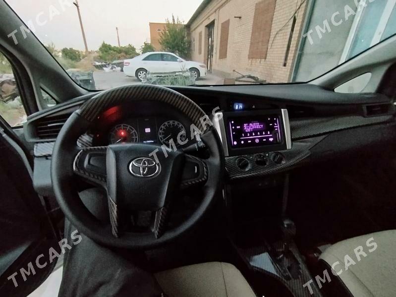 Toyota Innova 2020 - 260 000 TMT - Туркменабат - img 3