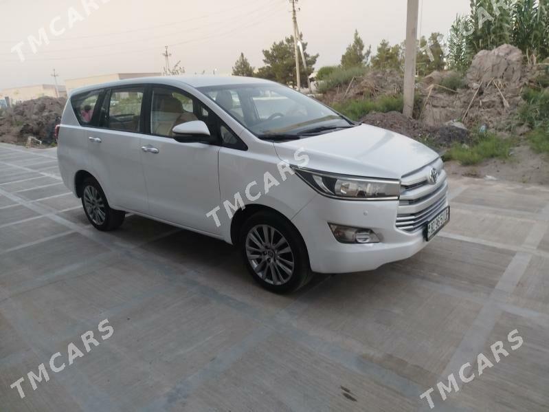 Toyota Innova 2020 - 260 000 TMT - Туркменабат - img 4