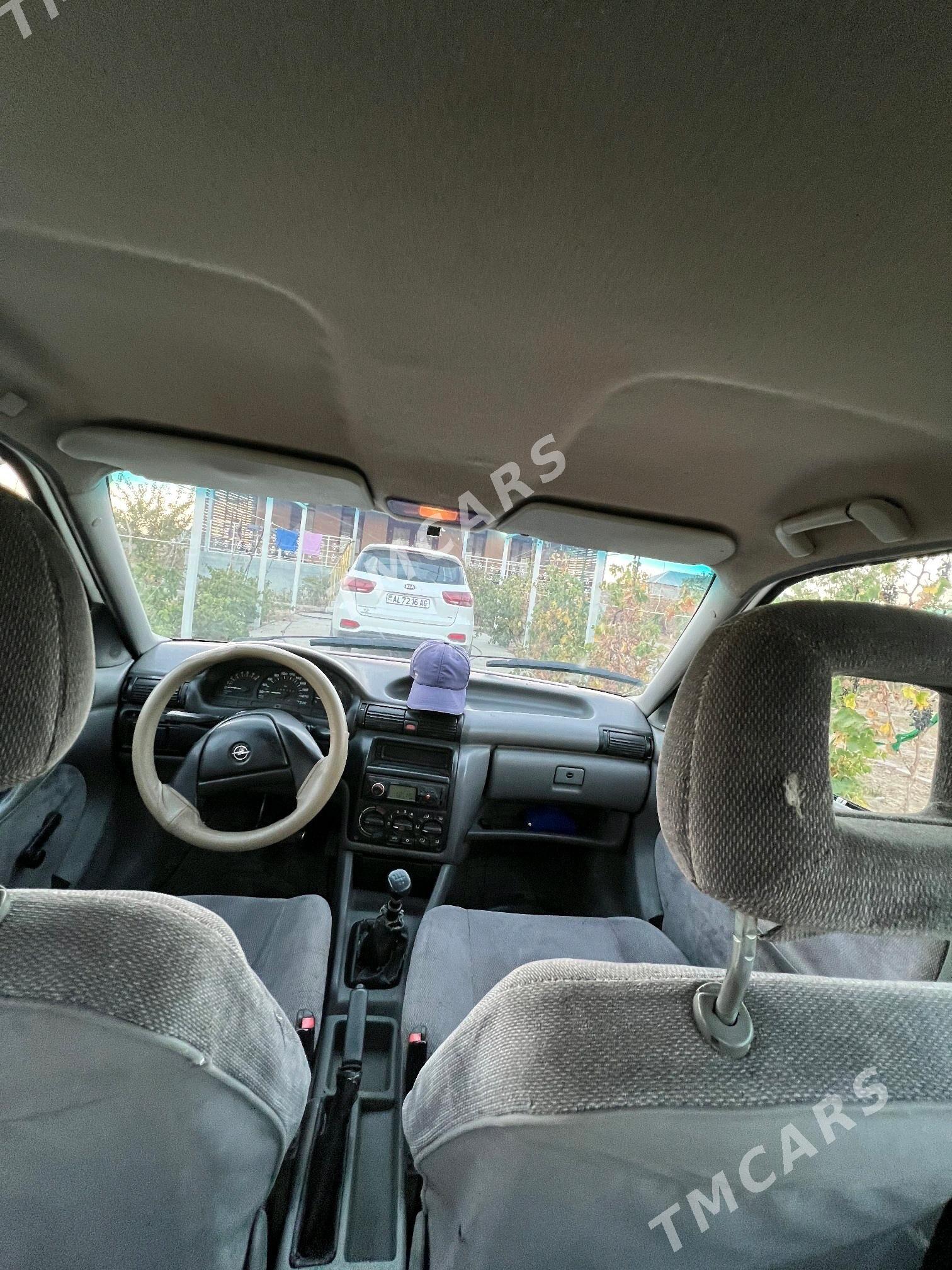 Opel Astra 1993 - 40 000 TMT - Gyzylarbat - img 3