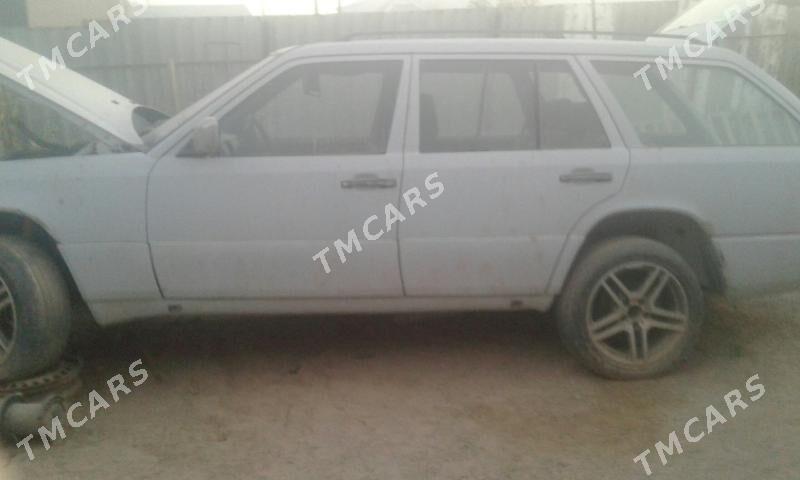 Mercedes-Benz 230E 1988 - 8 000 TMT - Mary - img 2
