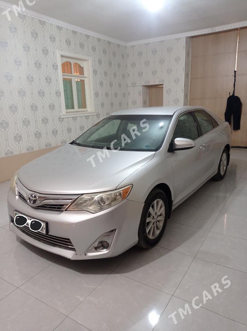 Toyota Camry 2013 - 200 000 TMT - Мары - img 6