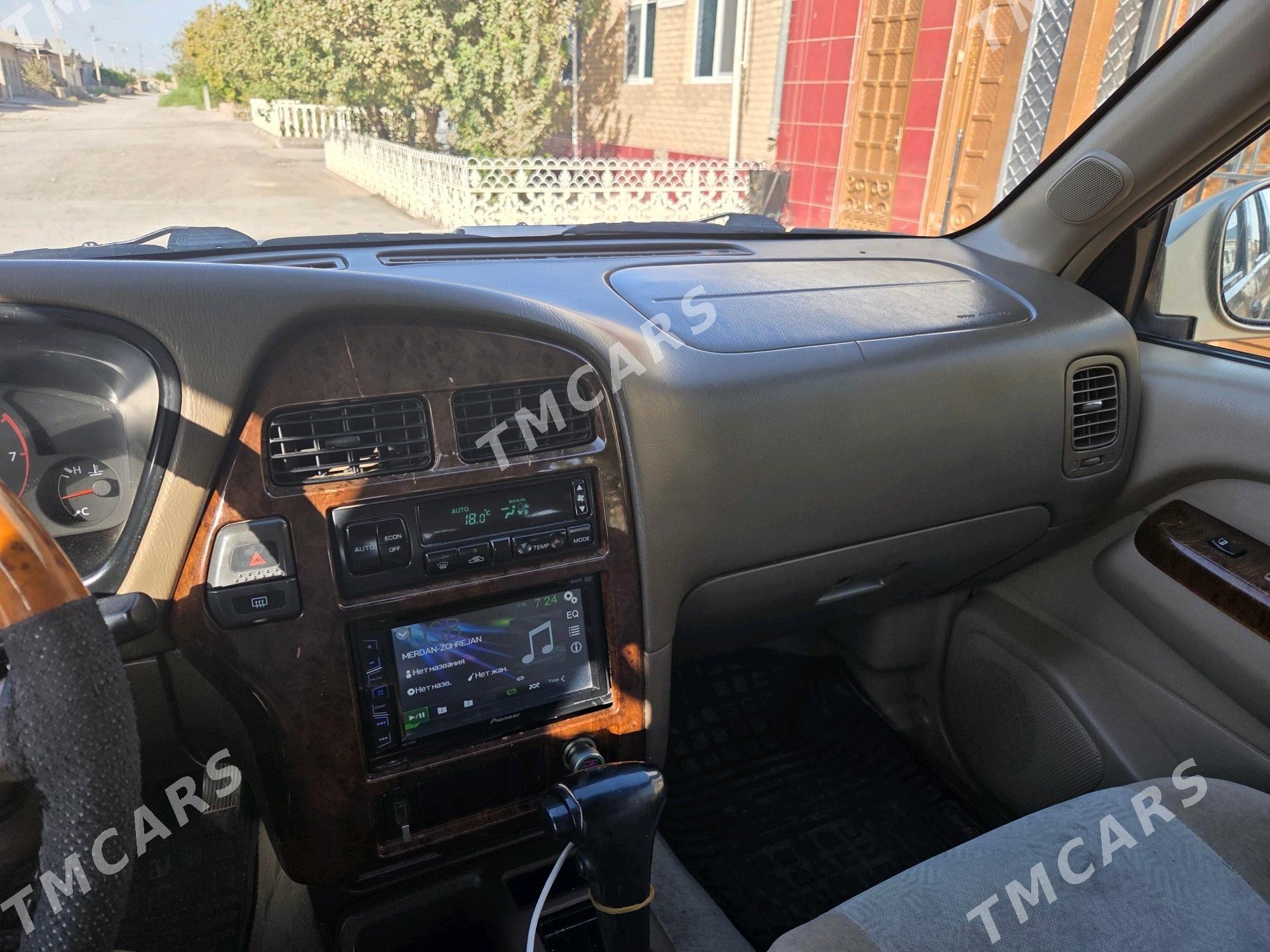 Nissan Pathfinder 2000 - 130 000 TMT - Mary - img 8