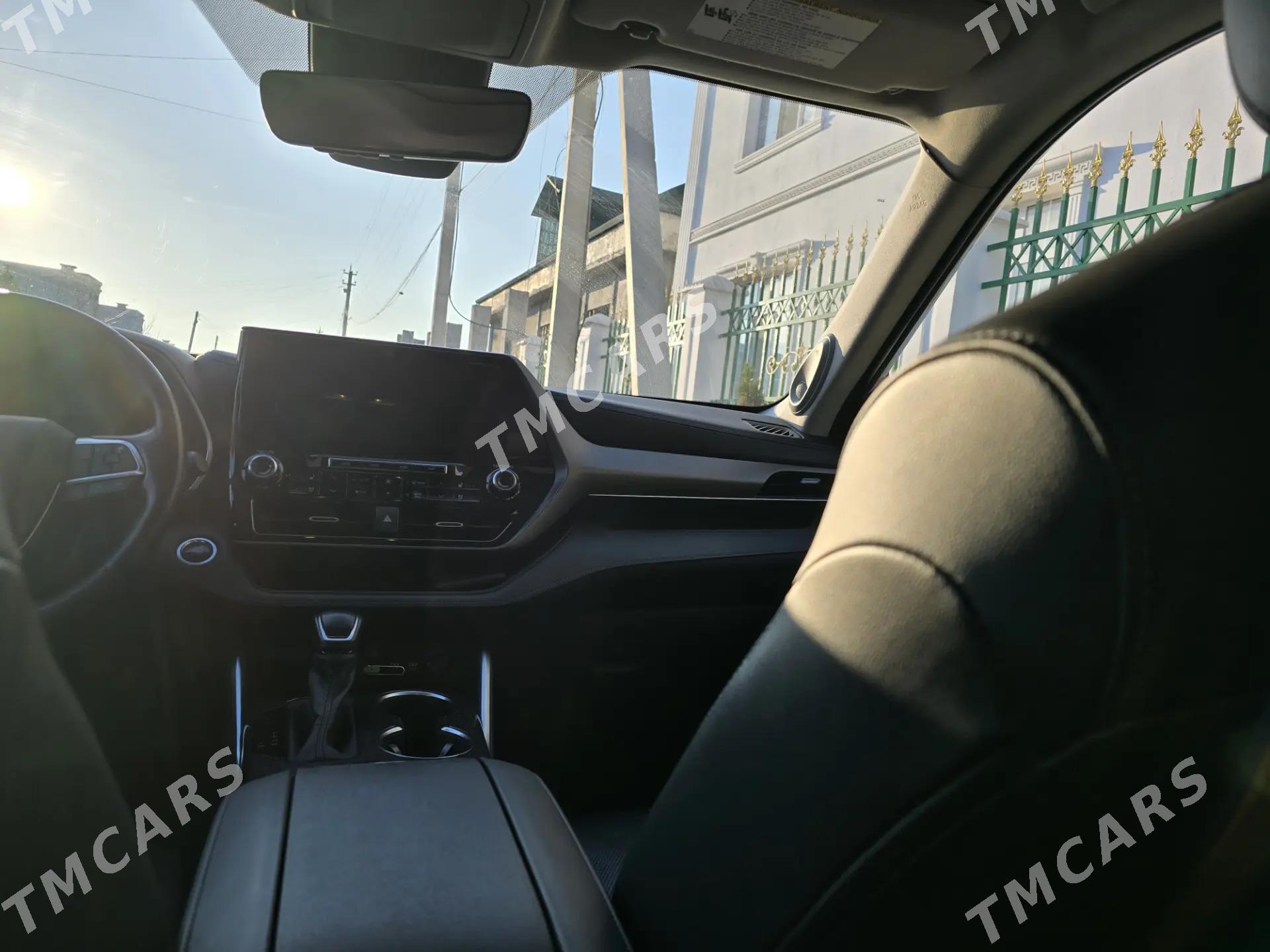 Toyota Highlander 2020 - 655 000 TMT - Podwoýski köç. (Bitarap Türkmenistan şaýoly) - img 2