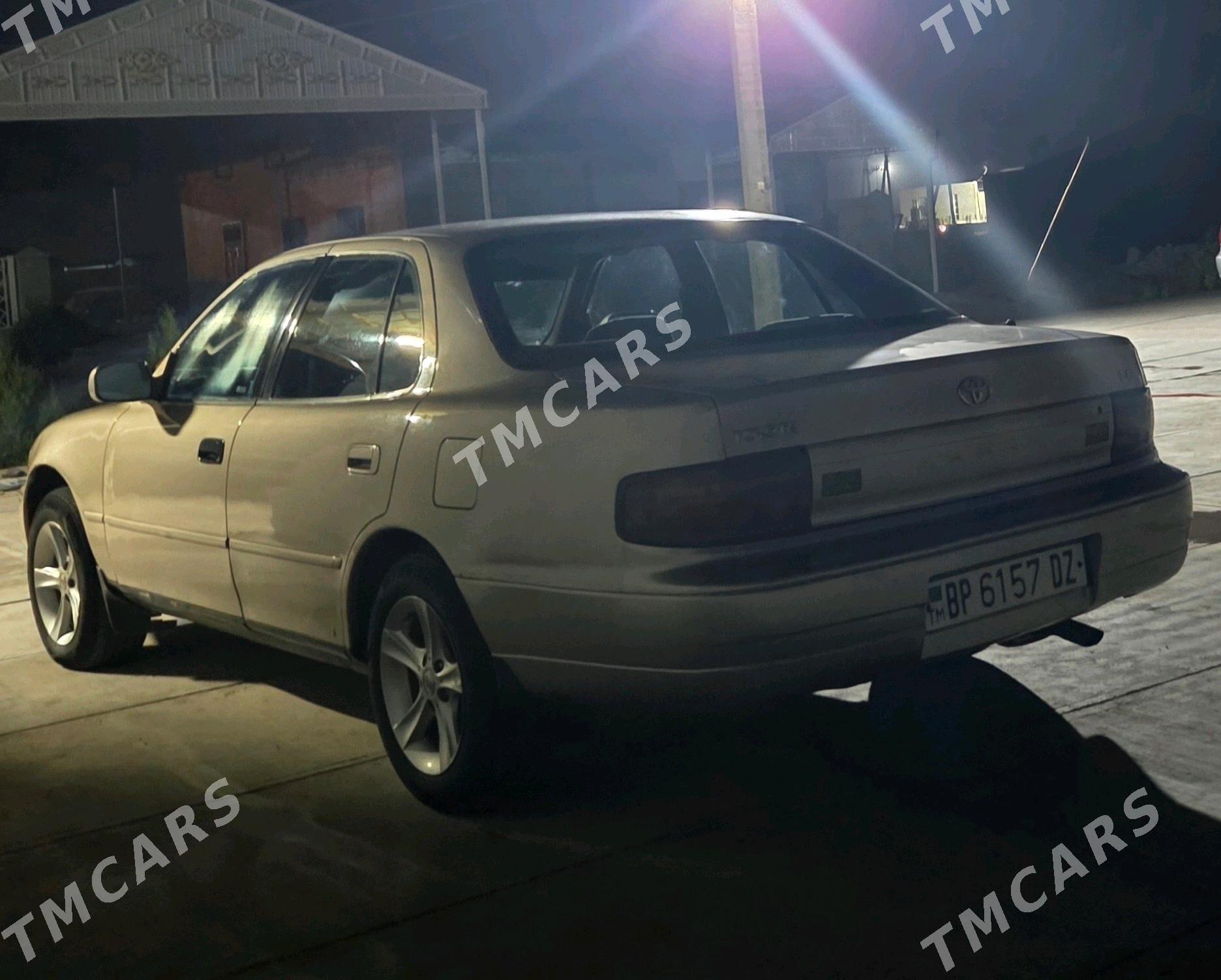 Toyota Camry 1993 - 80 000 TMT - Дашогуз - img 4