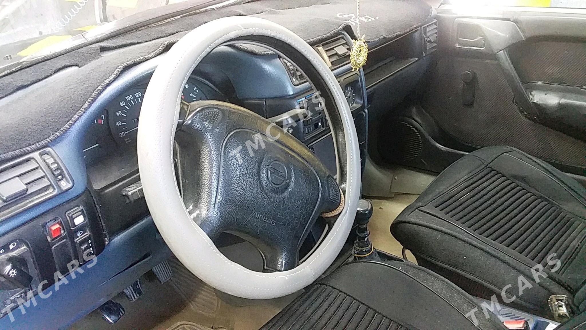 Opel Vectra 1991 - 32 000 TMT - Чарджоу - img 7
