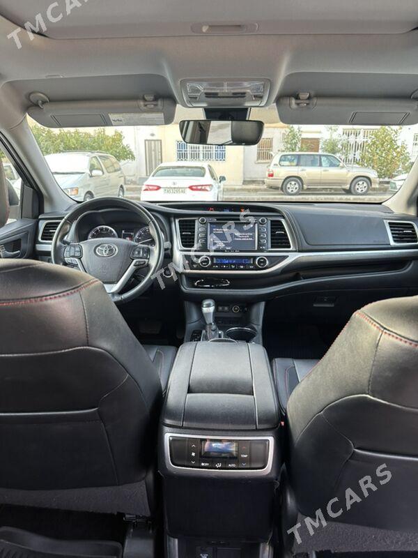 Toyota Highlander 2019 - 527 000 TMT - Howdan "B" - img 5