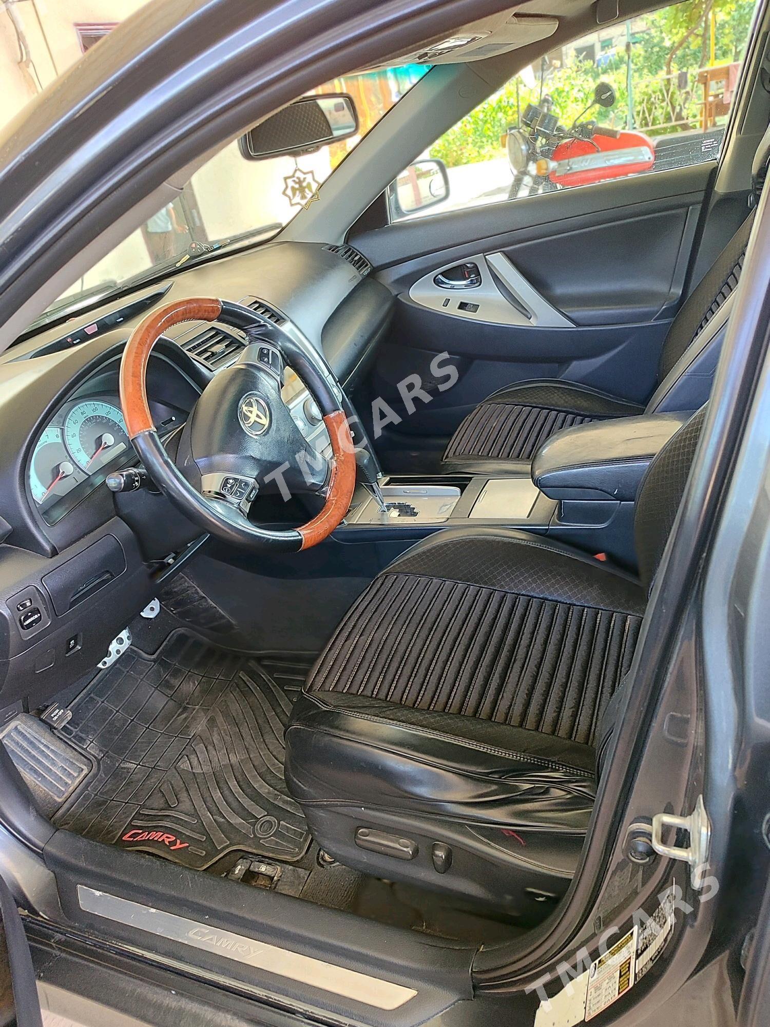 Toyota Camry 2009 - 175 000 TMT - Саят - img 9