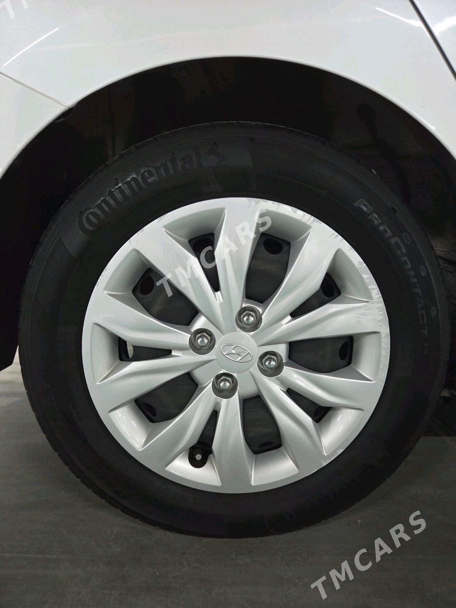 Hyundai Accent 2020 - 205 000 TMT - Hitrowka - img 7
