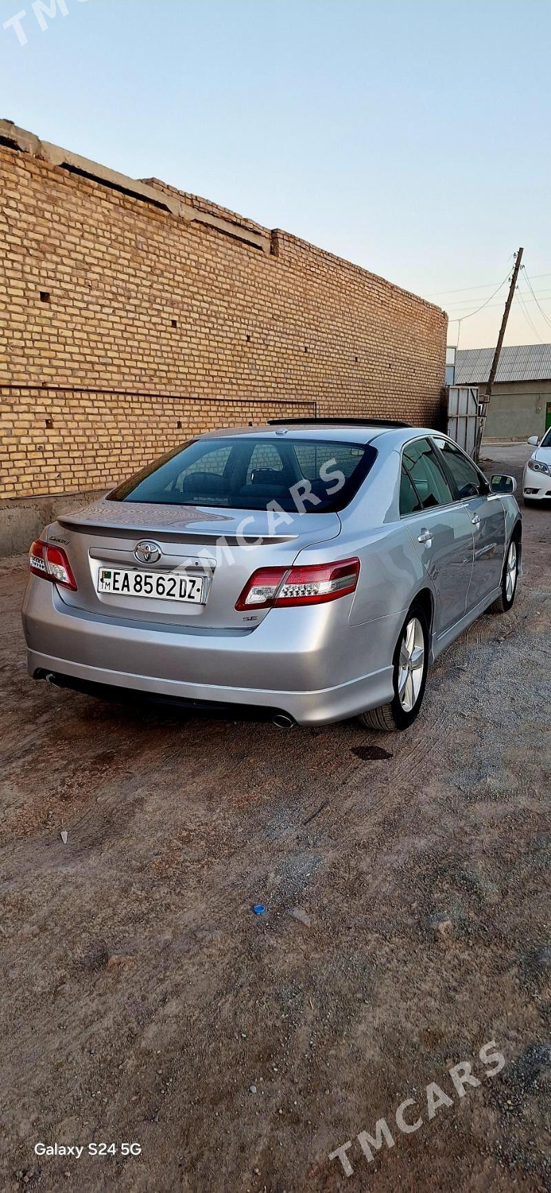 Toyota Camry 2010 - 190 000 TMT - Köneürgenç - img 4