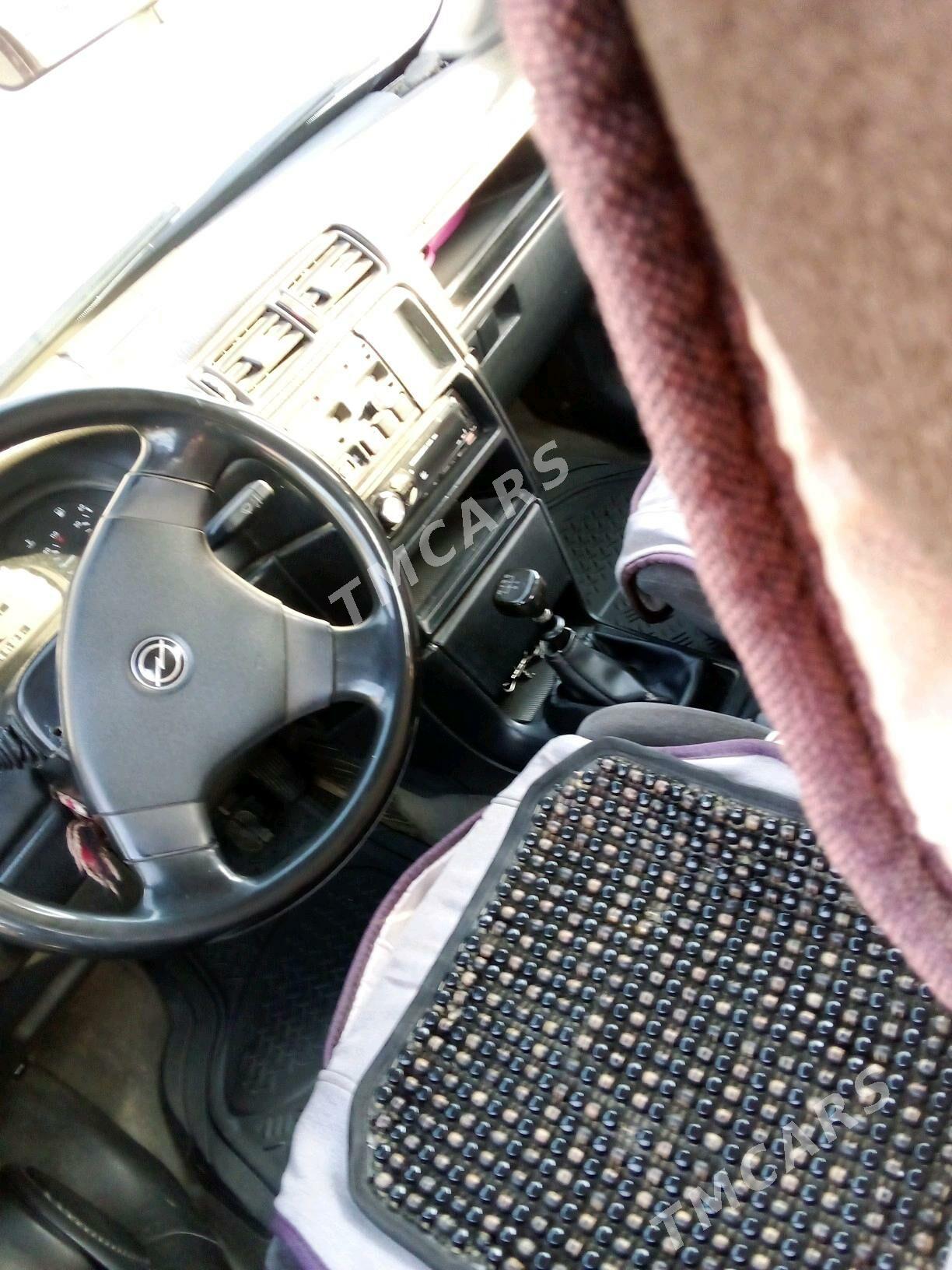 Opel Vectra 1990 - 36 000 TMT - Гызыларбат - img 8