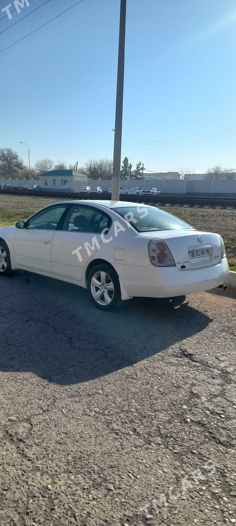 Nissan Altima 2003 - 70 000 TMT - Sakarçäge - img 3