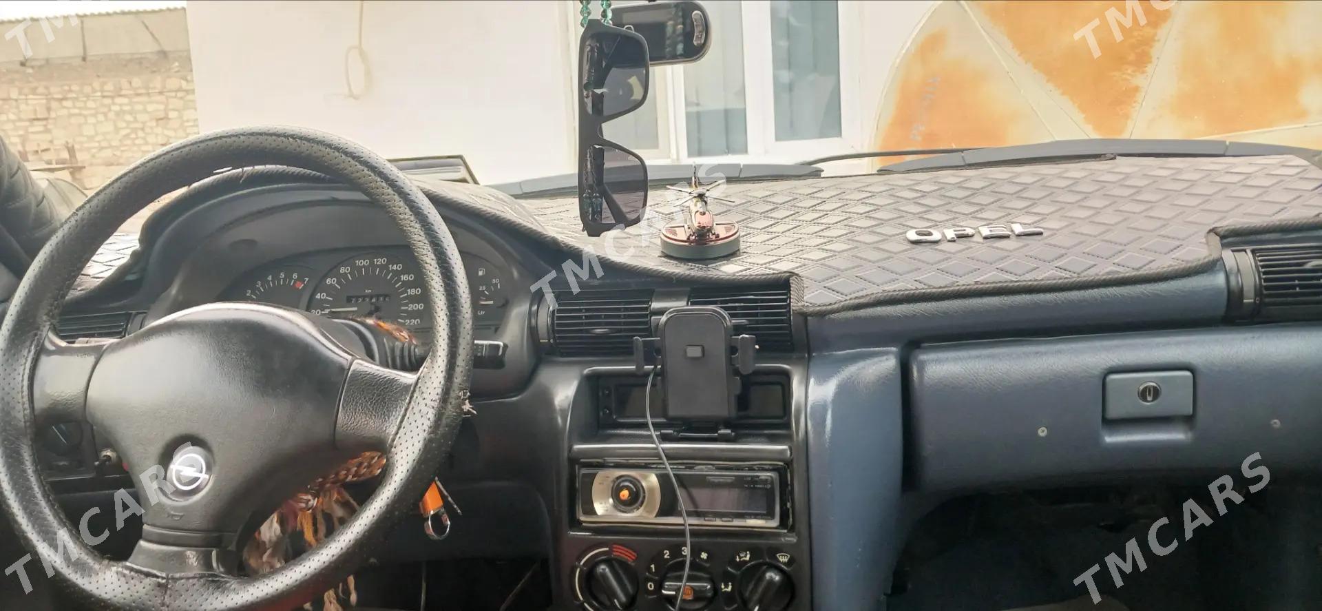 Opel Astra 1992 - 35 000 TMT - Türkmenbaşy - img 4