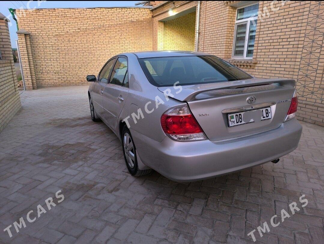 Toyota Camry 2005 - 165 000 TMT - Халач - img 5