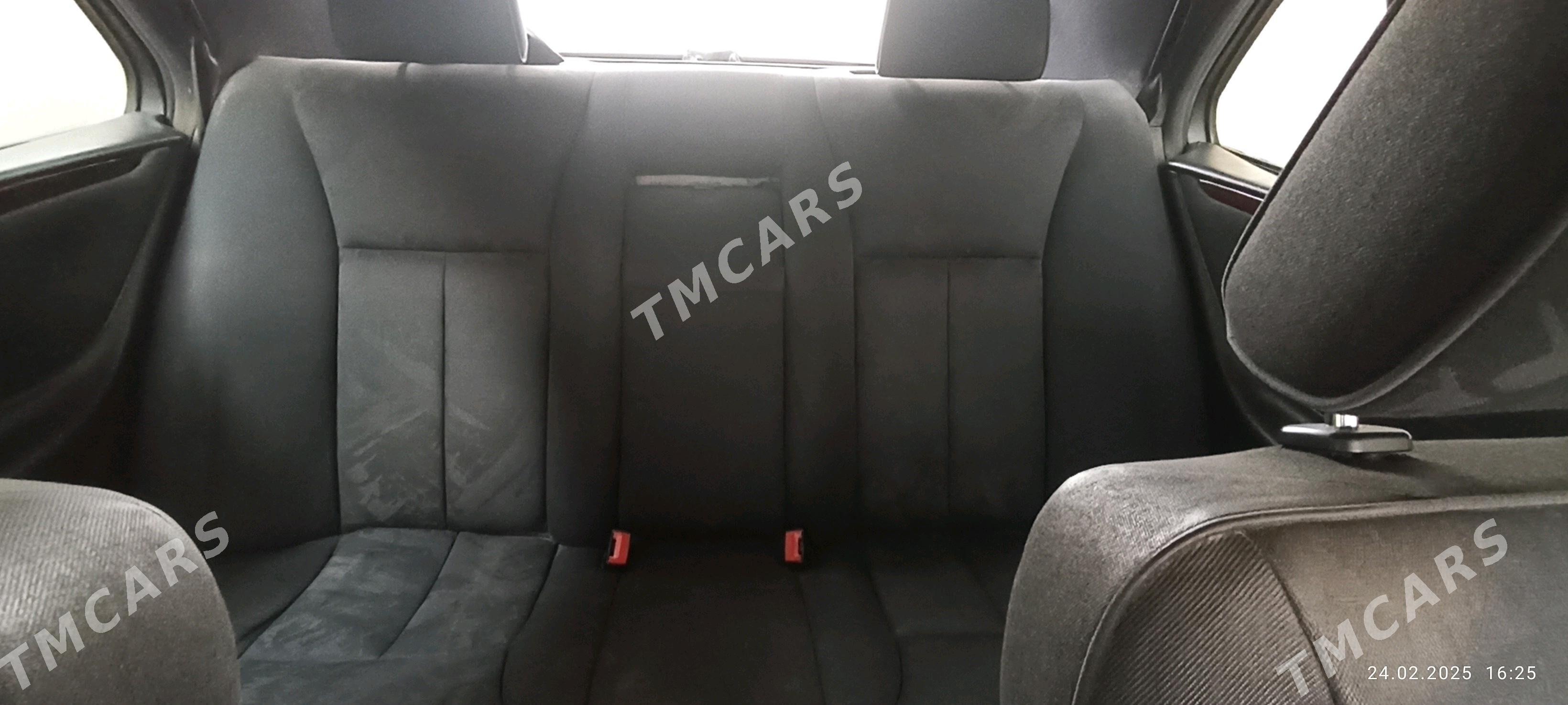 Mercedes-Benz E320 1996 - 60 000 TMT - Гумдаг - img 7