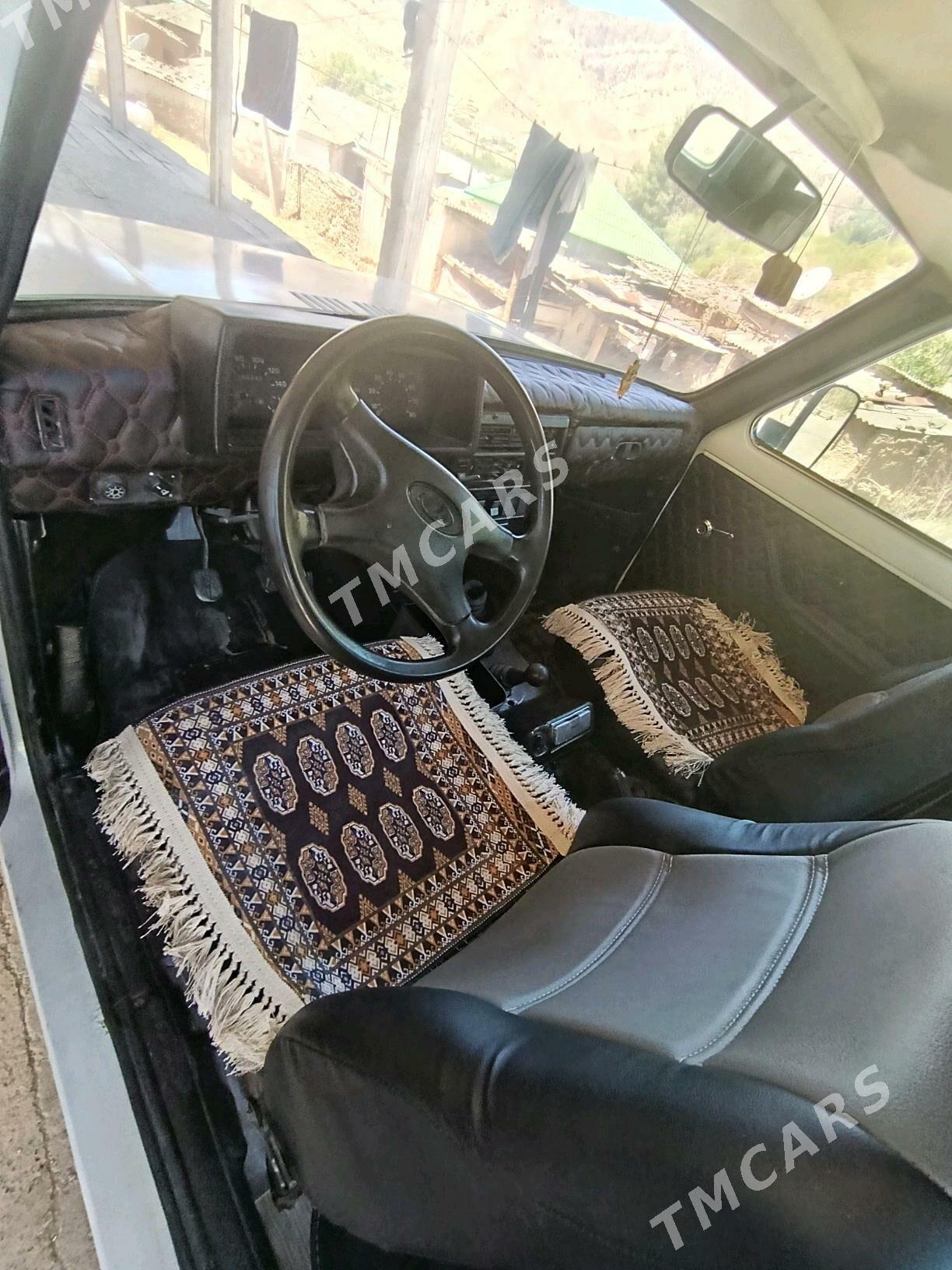 Lada Niva 2002 - 65 000 TMT - Magtymguly - img 8