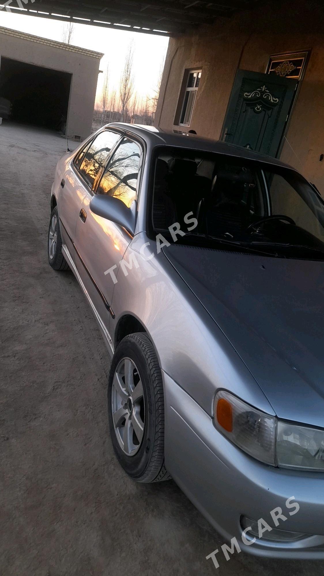 Toyota Corolla 2001 - 110 000 TMT - Акдепе - img 4