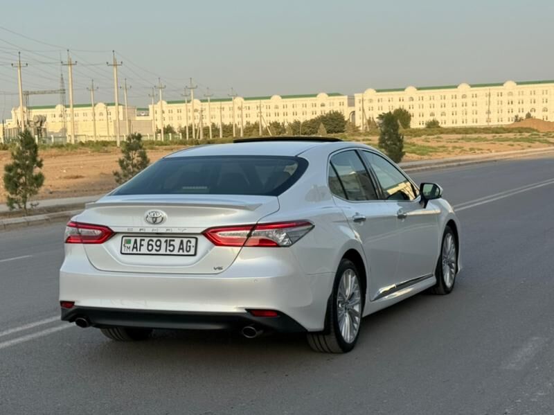 Toyota Camry 2018 - 410 000 TMT - Aşgabat - img 4