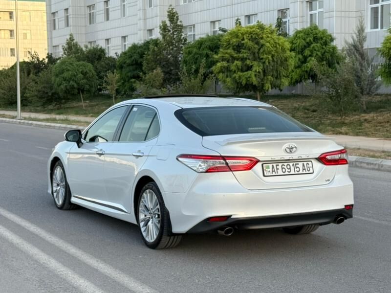 Toyota Camry 2018 - 410 000 TMT - Aşgabat - img 6