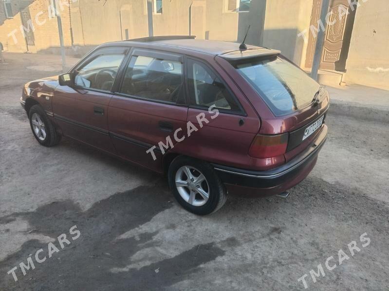 Opel Astra 1993 - 40 000 TMT - Дашогуз - img 4