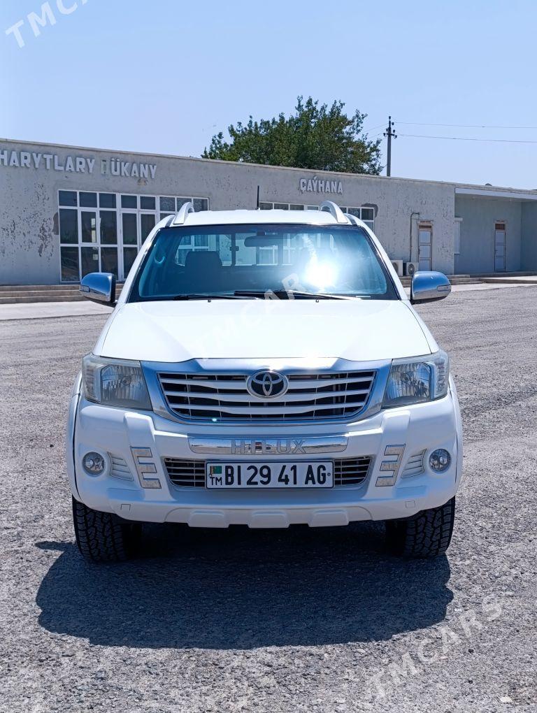 Toyota Hilux 2012 - 310 000 TMT - Ашхабад - img 5