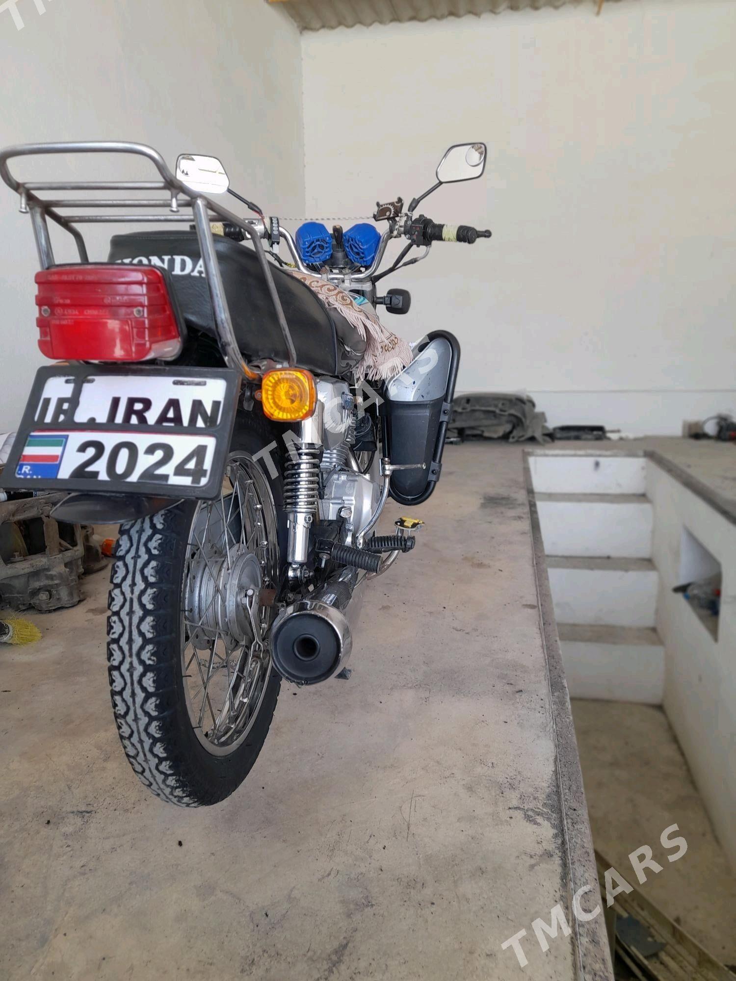 Fekon FK150-8G 2015 - 11 000 TMT - Etrek - img 3