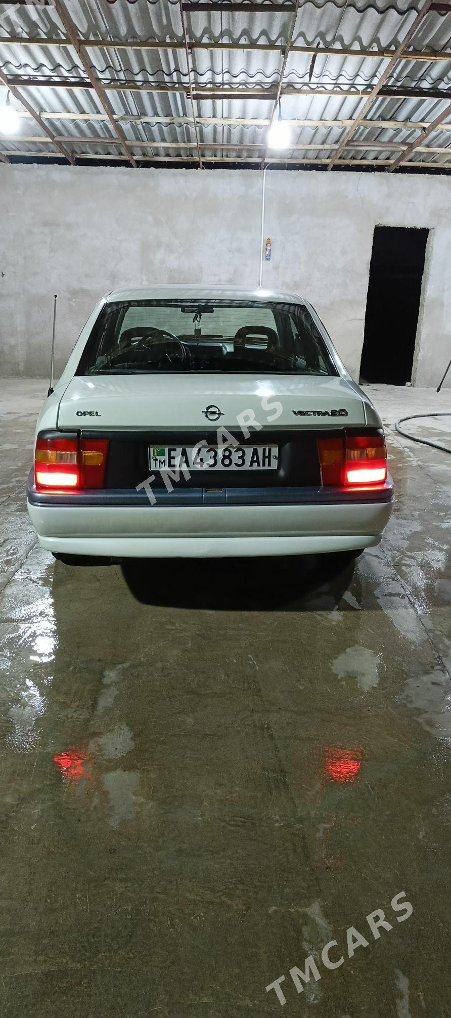 Opel Vectra 1992 - 48 000 TMT - Бахарден - img 2