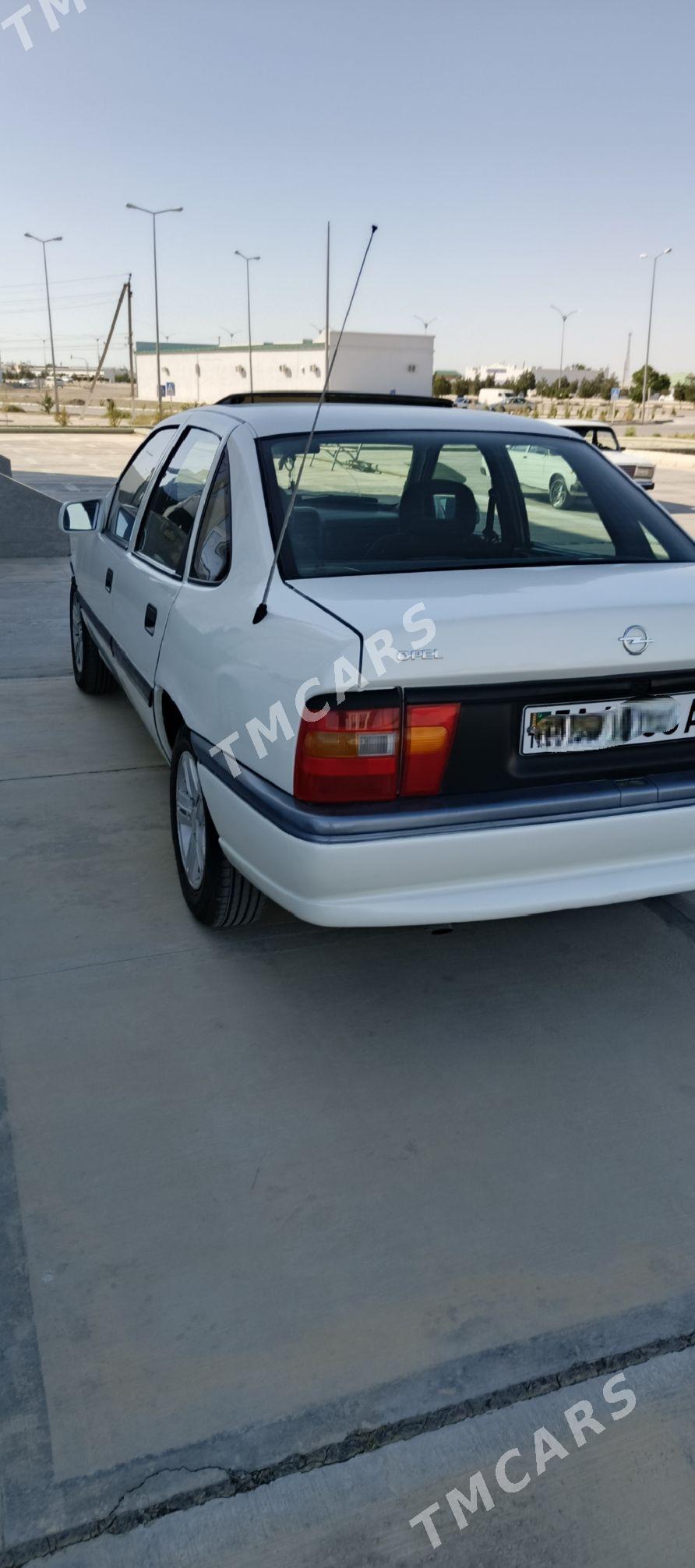 Opel Vectra 1992 - 48 000 TMT - Бахарден - img 6