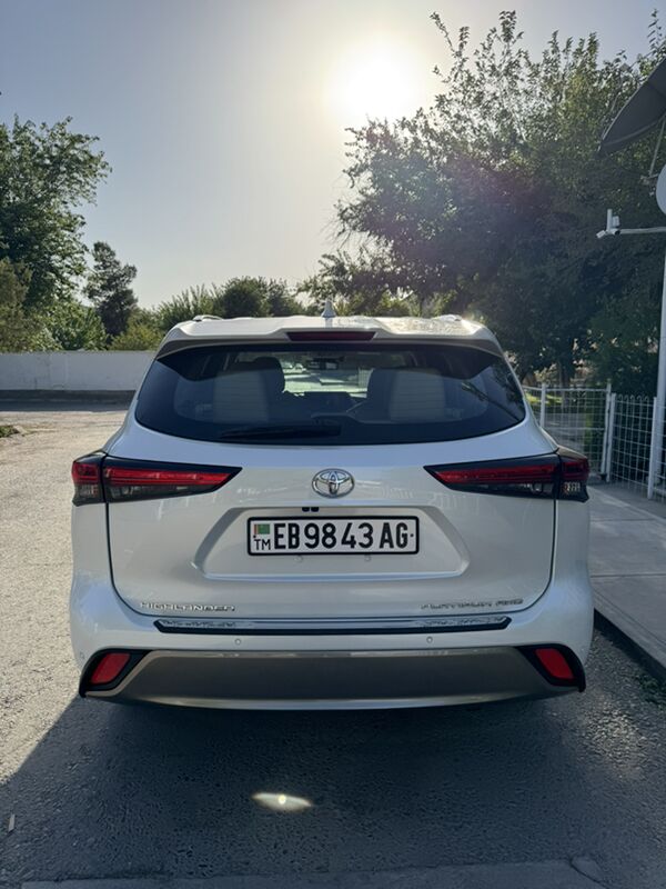 Toyota Highlander 2021 - 748 000 TMT - Aşgabat - img 4