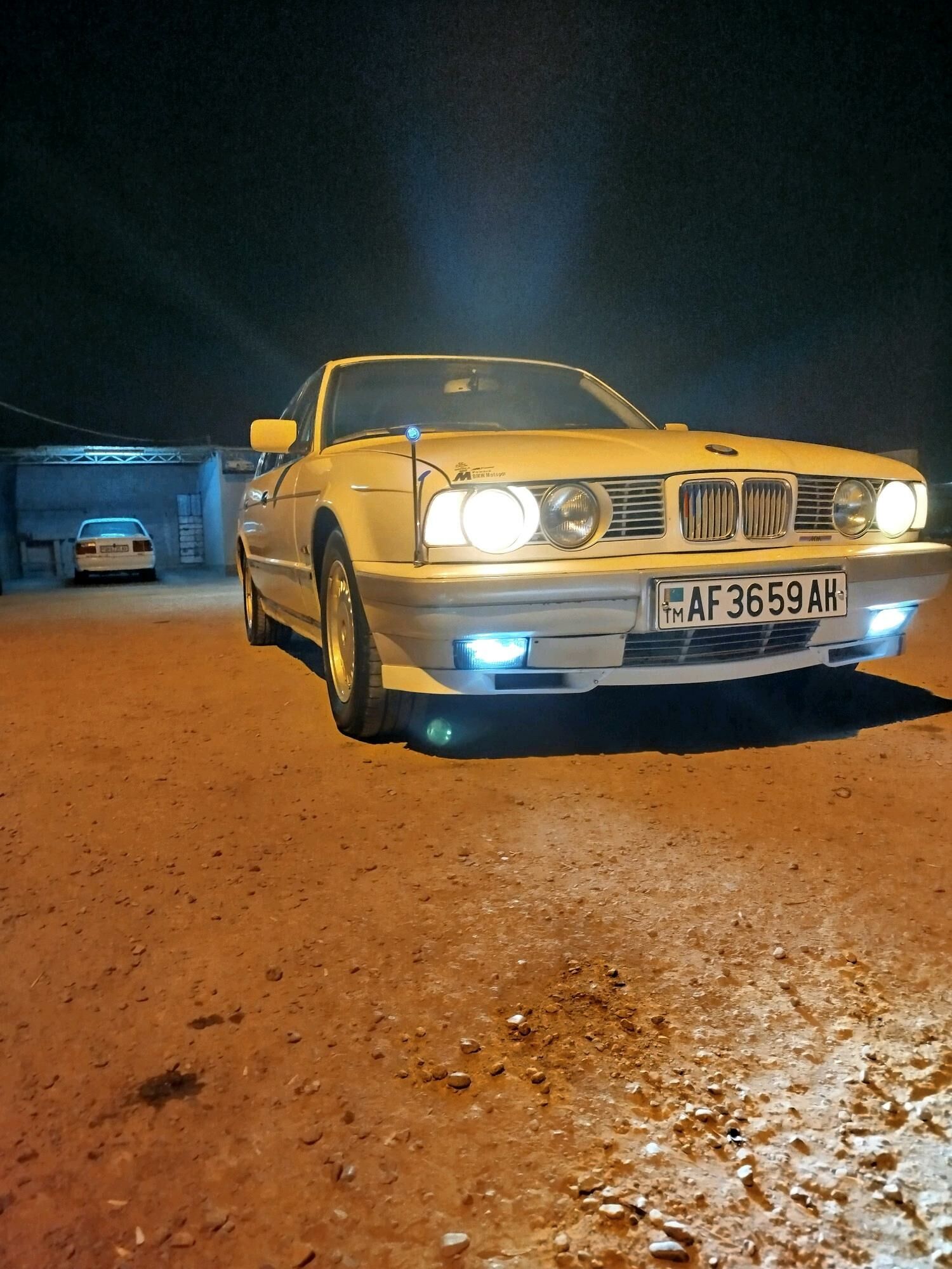 BMW 525 1994 - 67 000 TMT - Яшлык - img 2