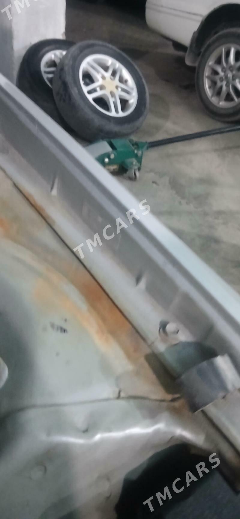 Toyota Camry 2001 - 121 000 TMT - Серахс - img 4