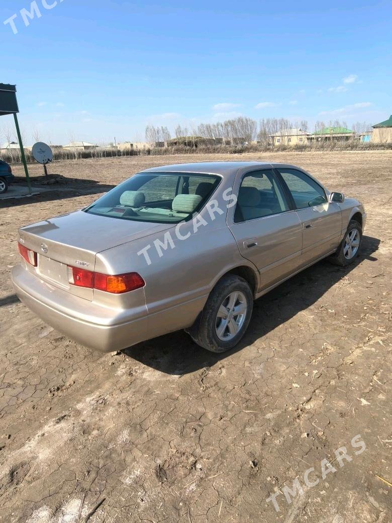 Toyota Camry 2001 - 140 000 TMT - Türkmenbaşy etr. - img 2