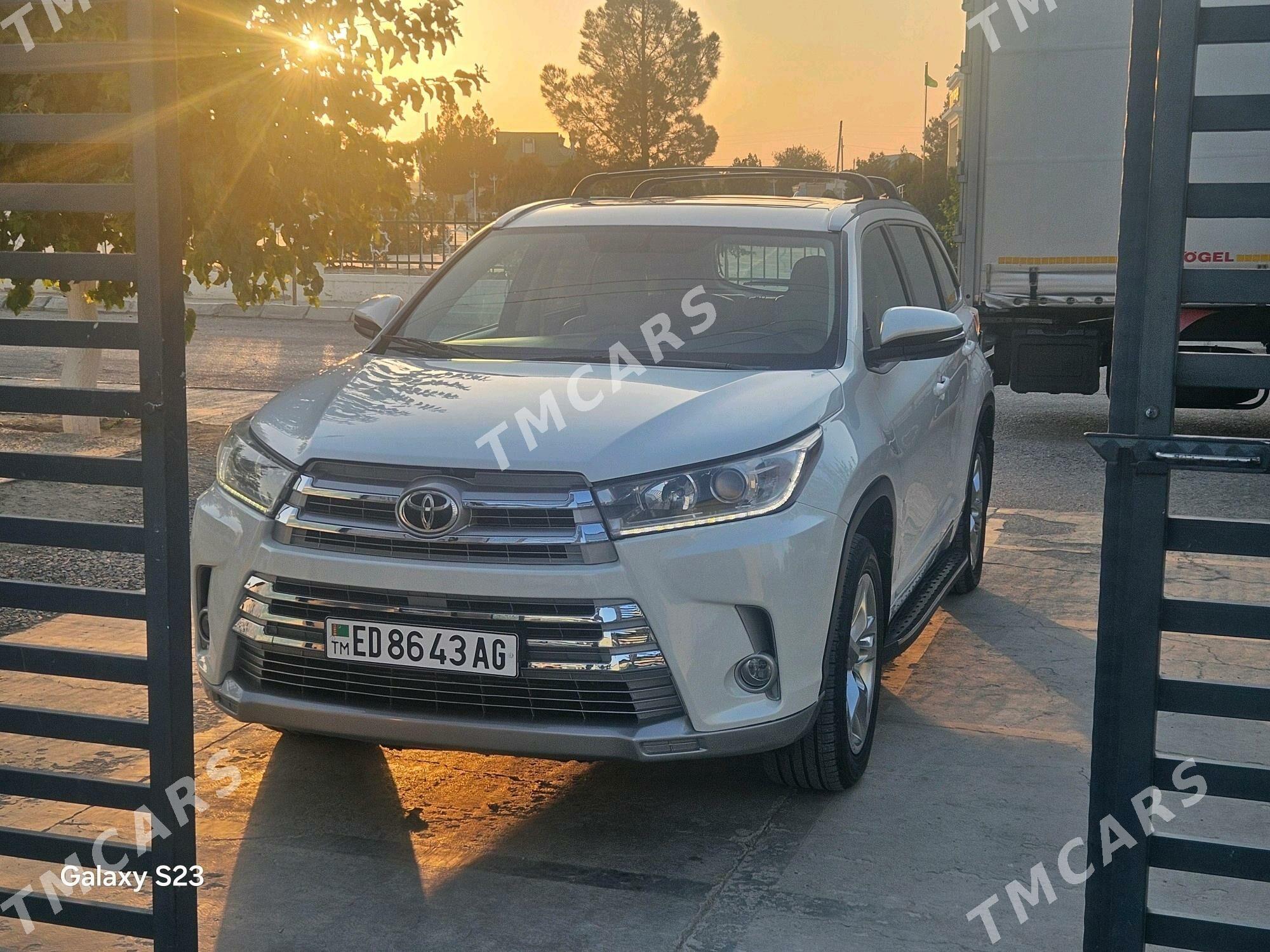 Toyota Highlander 2016 - 400 000 TMT - Gyzylarbat - img 3